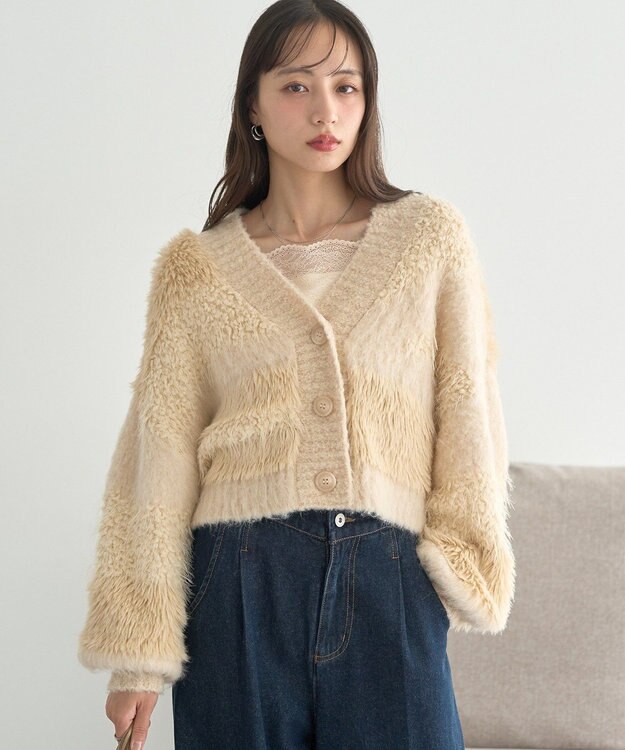 earth music&ecology ポンポンヤーンミックスインターシャカーディガン Light Beige