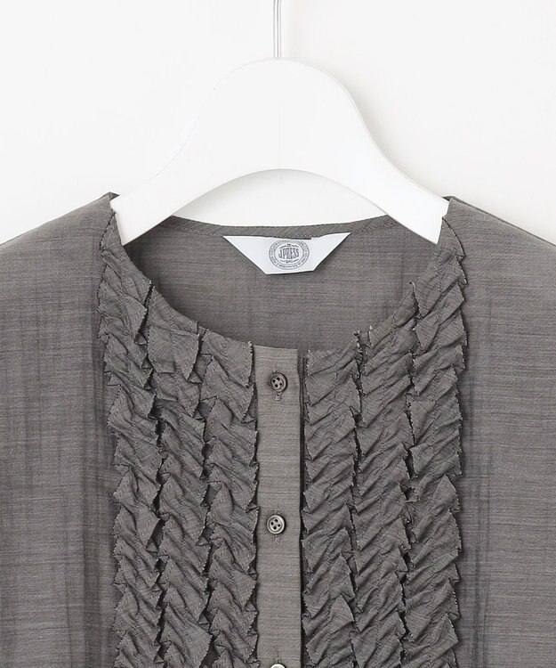 J.PRESS LADIES 【洗える・速乾・接触冷感】リライムライトローン フリル ブラウス グレーシャンブレー系