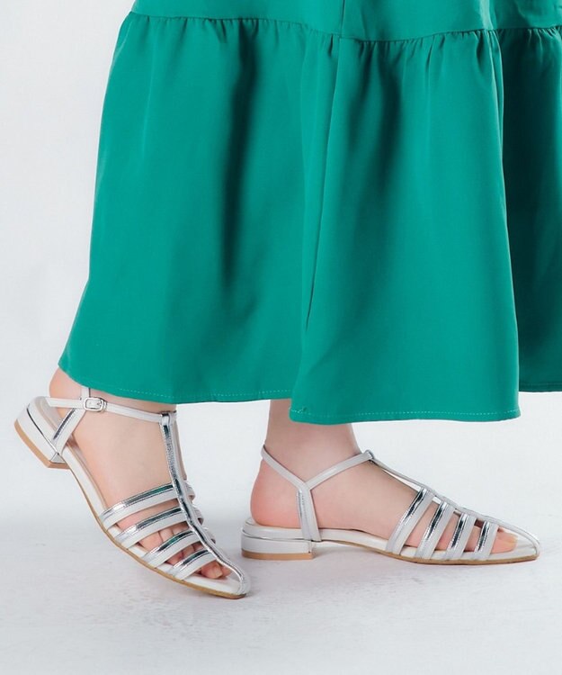 Dominic3 バイカラー Tストラップサンダル ホワイト