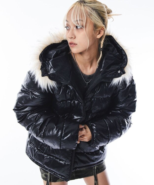 WEGO 【ユニセックス着用ITEM】2WAYシャイニーパファーフーディー ブラック