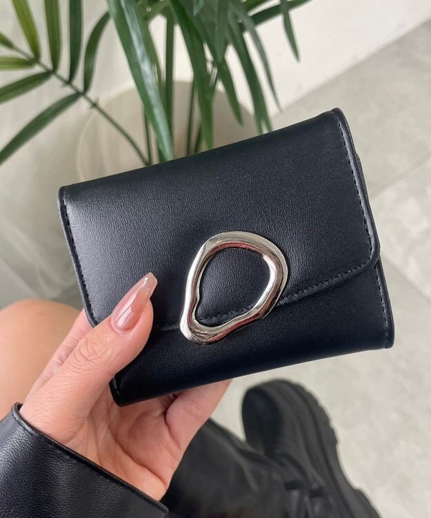 WEGO ニュアンスパーツフラップウォレット ブラック