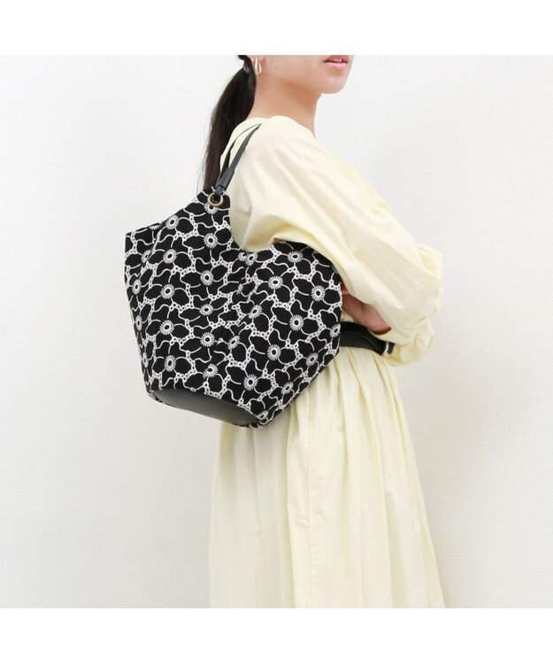 UNBILLION カシュカシュ cachecache / バケツ刺繍トートバッグ ブラック