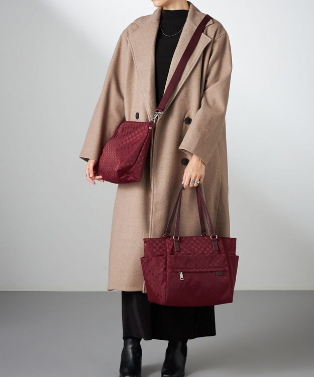 Y'SACCS ドットジャガードポーチ付きトートバッグ ワイン