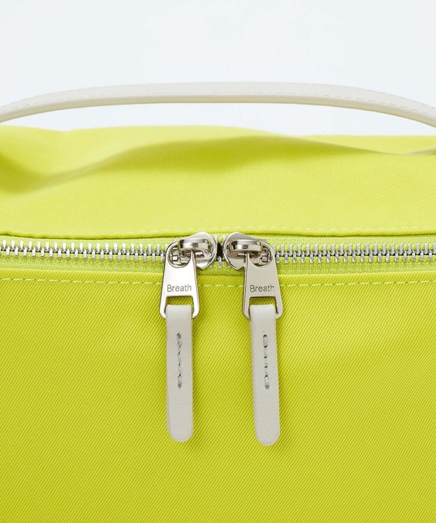 TOPKAPI 【Breath TOPKAPI】【撥水】マット ナイロン ボックス型 ショルダーバッグ ライムグリーン