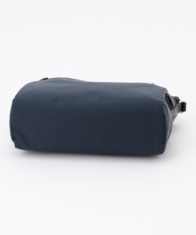 LA BAGAGERIE 【撥水ナイロン】ベーシックショルダー ネイビー