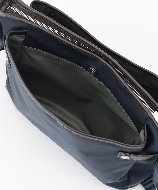 LA BAGAGERIE 【撥水ナイロン】ベーシックショルダー ネイビー