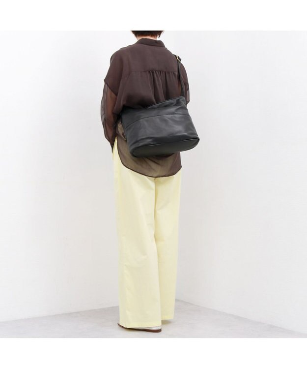 UNBILLION ペルケ perche / ガーメントレザー・サスティナブルボディーショルダー ブラック