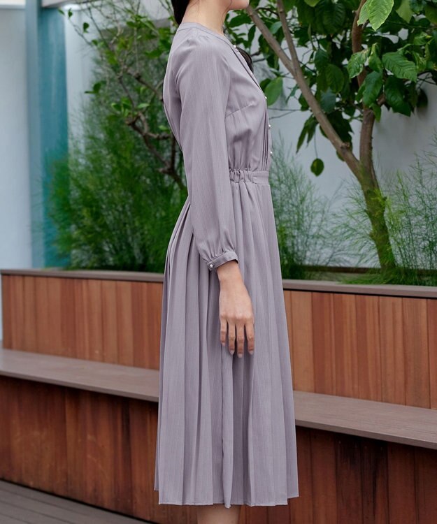 Tiaclasse 【新色追加・洗える】パールボタンプリーツワンピース グレー