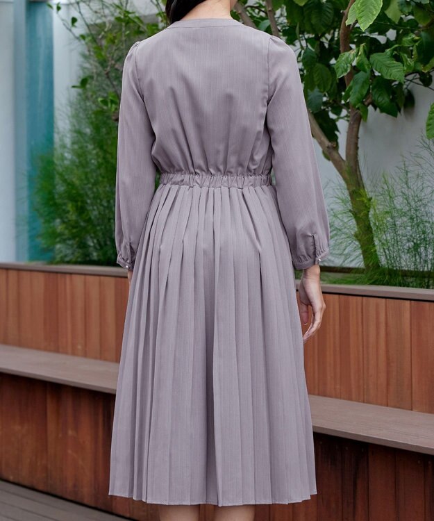 Tiaclasse 【新色追加・洗える】パールボタンプリーツワンピース グレー