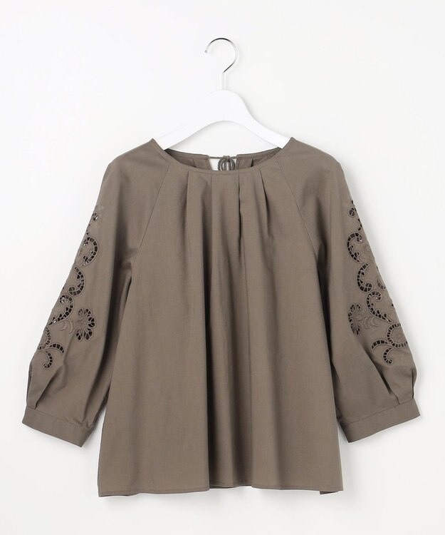 自由区 S エンブロイダリーブロードパフスリーブ ブラウス カーキ