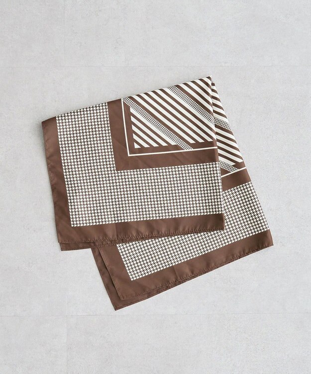 Green Parks ７０ｃｍ　幾何学柄スカーフ Brown