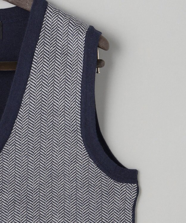 GOTAIRIKU 体温調整に【洗える/チクチクしにくい/ピリングしにくい】イタリア糸 ハイゲージ ベスト_WOOL100% ネイビー×ヘリンボーン柄(25年新色)
