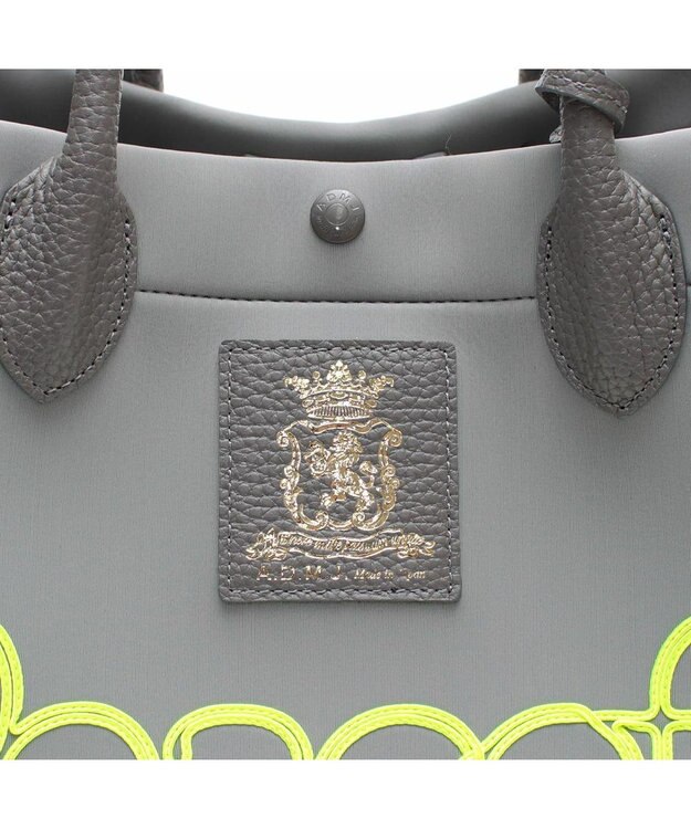 A.D.M.J. 【魔法の様に軽い】マジックライト/コード刺しゅうキューブトート25cm GR/MA