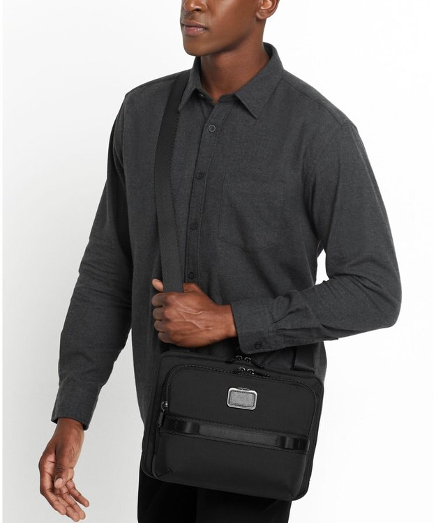 TUMI ALPHA BRAVO 「ジュニア」クロスボディ オックス ブラッド