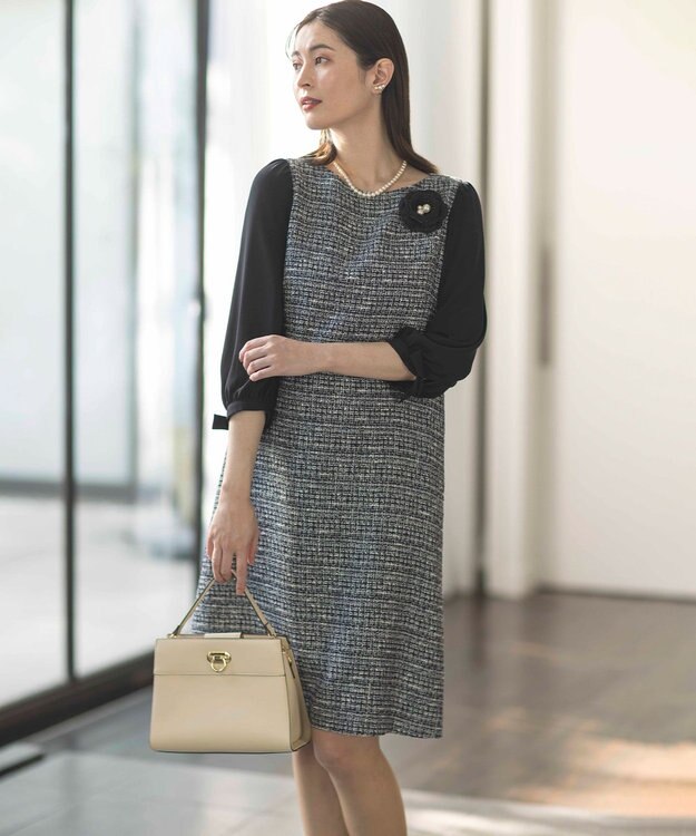 組曲 スクエアショルダー バッグ アイボリー系