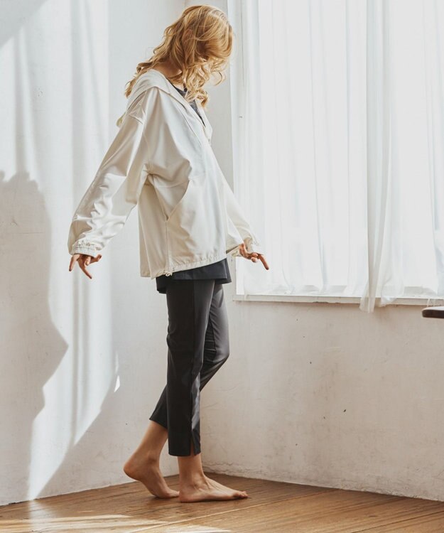 San-ai Resort（三愛水着楽園） 【再入荷】WEB限定商品　ポケット付きハーフジップラッシュパーカー＋リブタンキニ水着+レギンス5点セット【Beach Queen（ビーチクイーン）】 オフホワイト