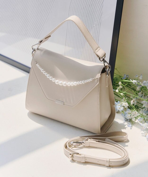 Tiaclasse 【安田美沙子さん着用・4way /2TYPEハンドル】パールチェーン付きハーフフォーマルミニバッグ ベージュ