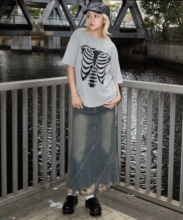 WEGO 【ユニセックス着用ITEM】ブリーチボーングラフィックT（SS） グレー