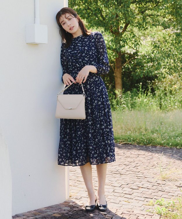 Tiaclasse 【安田美沙子さん着用・4way /2TYPEハンドル】パールチェーン付きハーフフォーマルミニバッグ ベージュ