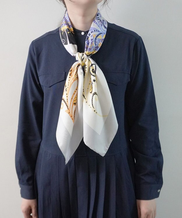 Marca ＜秋の新柄＞【Marcaオリジナル】サークルペイズリー  大判 シルクツイル スカーフ グレー