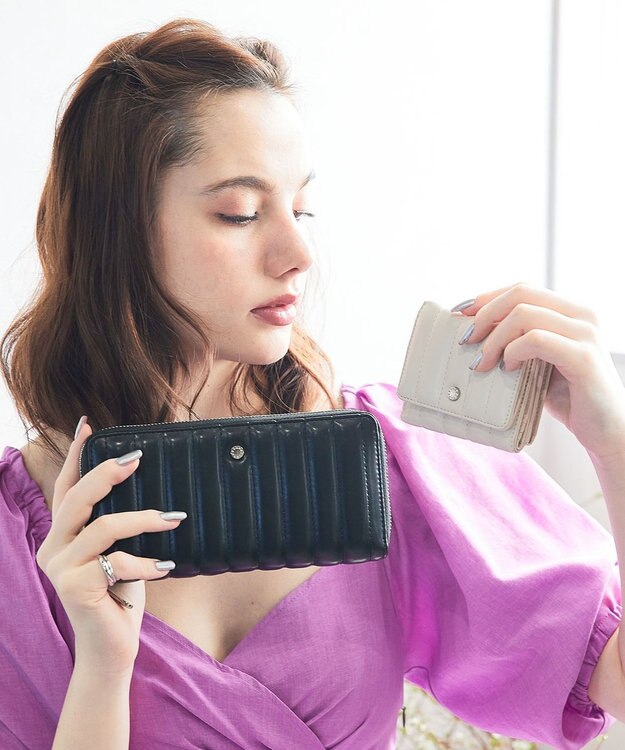 style code 【MERCURYDUO/マーキュリーデュオ】スタッズキルティング　ラウンド長財布 ブラック