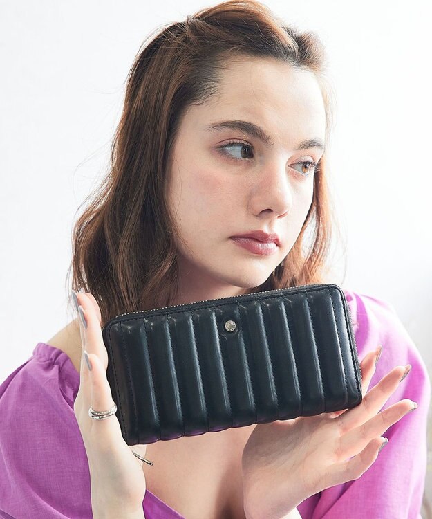 style code 【MERCURYDUO/マーキュリーデュオ】スタッズキルティング　ラウンド長財布 ブラック