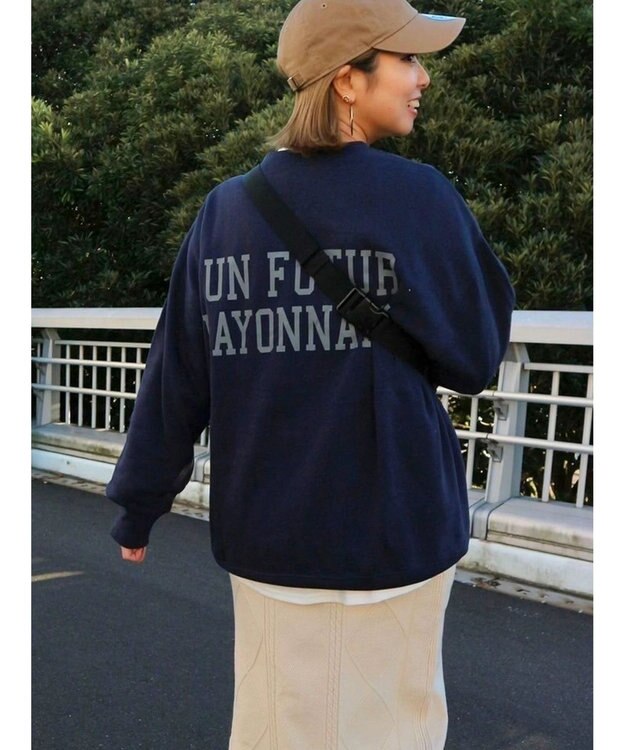 Green Parks バックロゴプリントスウェット Navy