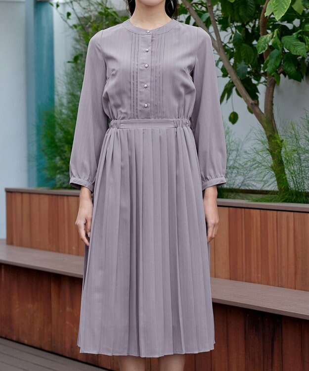 Tiaclasse 【新色追加・洗える】パールボタンプリーツワンピース グレー