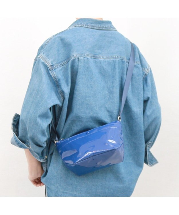 UNBILLION カシュカシュ cachecache / ソフトエナメル舟型ショルダー ブルー