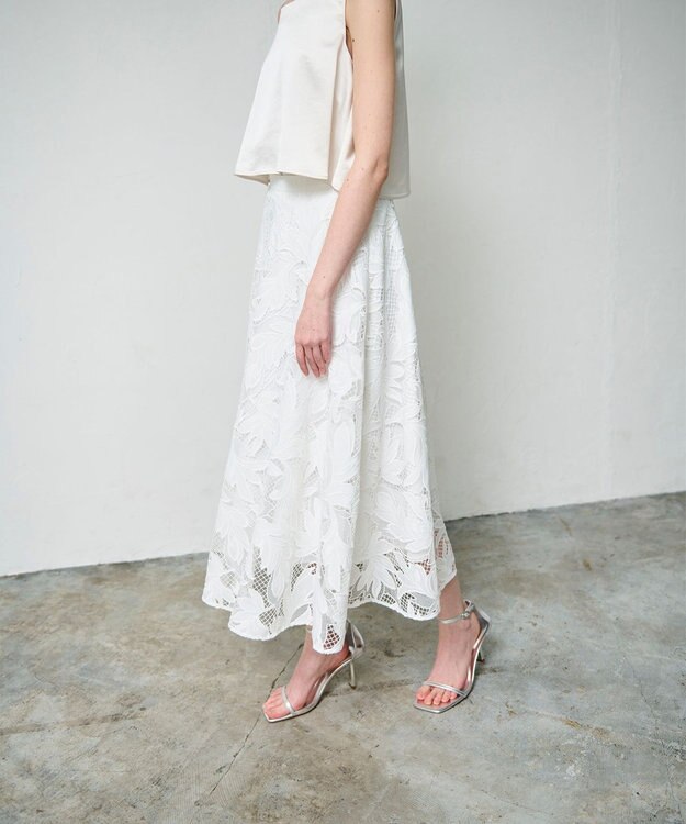 GRACE CONTINENTAL ケミカルリーフスカート ホワイト