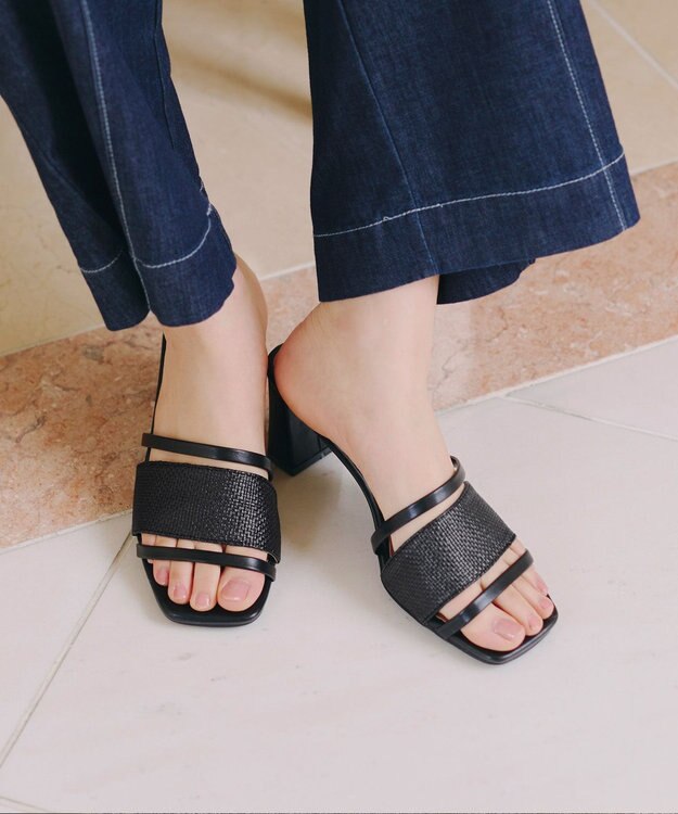 Tiaclasse 【小倉優子さん着用】ラタン風配色ストラップサンダル ブラック