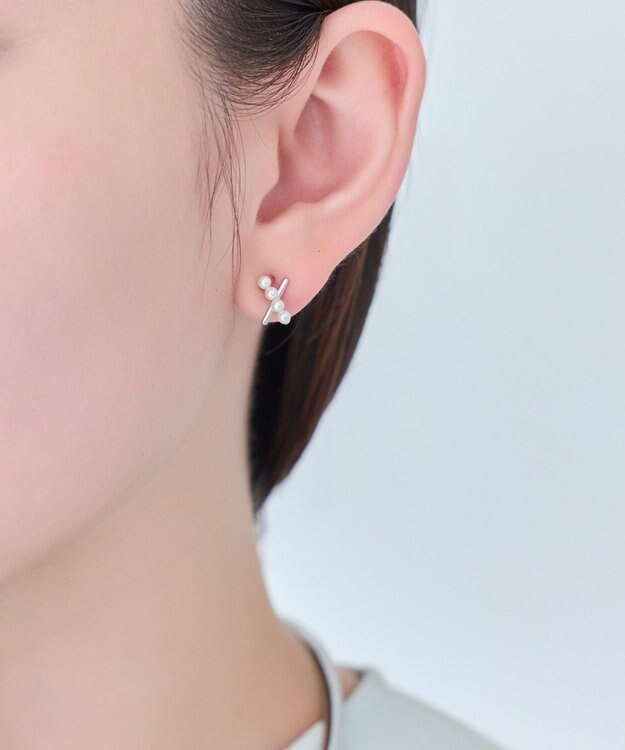 Phoebe 【痛くないシリーズ/金属アレルギー対応】パールクロスライトフィットイヤリング　シルバー シルバー