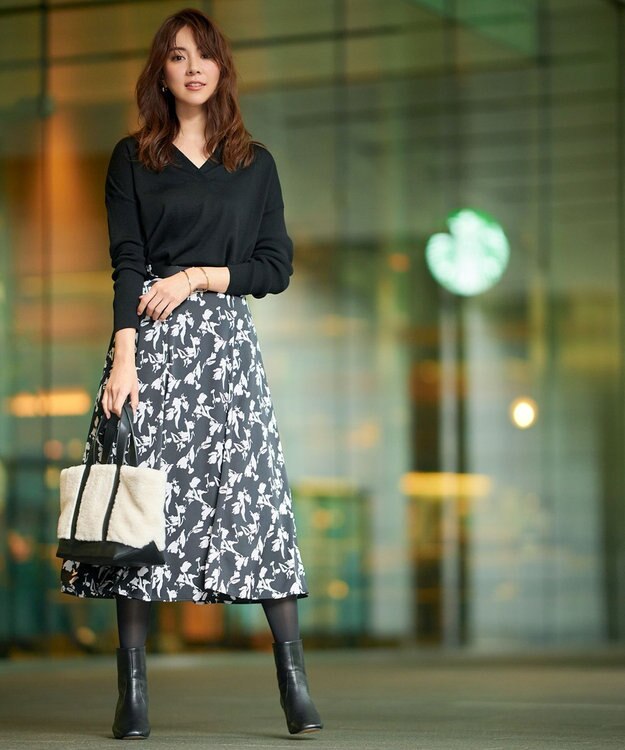 23区 S 【10色展開】ウーステッドウール 重ね襟Vネック ニット [WEB限定]ブラック系