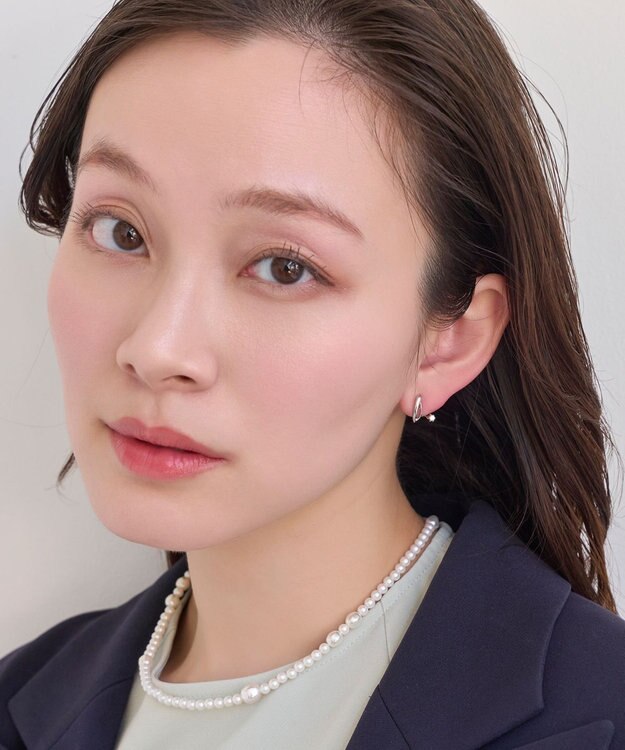 Phoebe 【痛くないシリーズ】リーフビジューフロートライトフィットイヤリング　シルバー シルバー