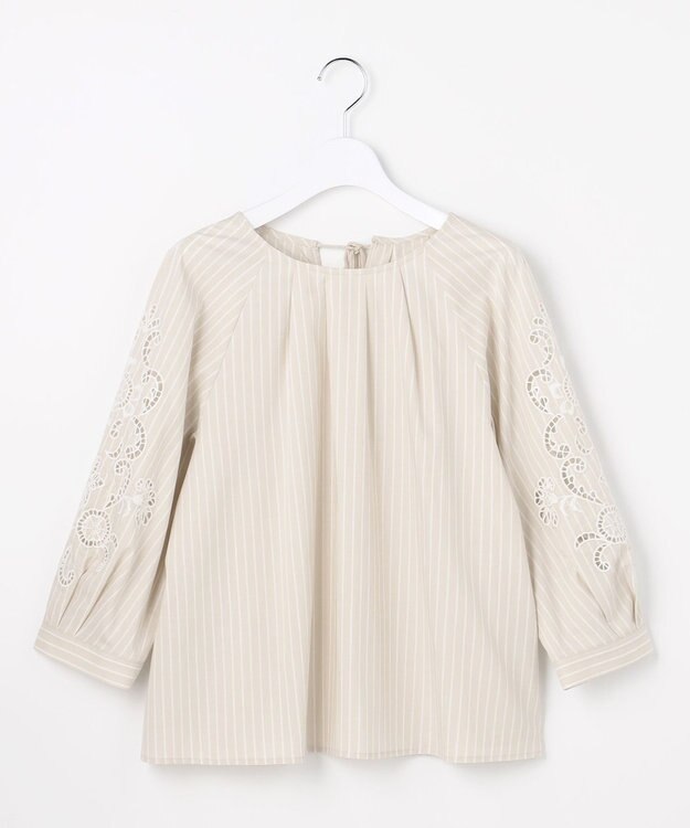 自由区 S エンブロイダリーブロードパフスリーブ ブラウス フラックス×オフ