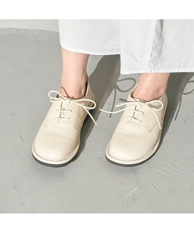 ing <ing>【サスティナブル】レースアップスリッポン アイボリー