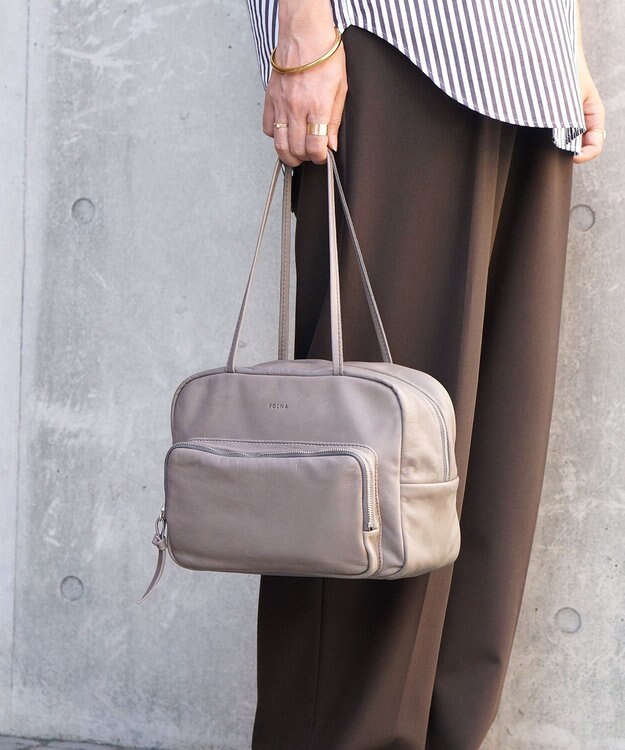 FOLNA RD ソフトレザーフロントポケットボストンバッグ グレー