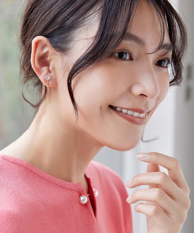 Tiaclasse ワンポイントクリスタルイヤリング ゴールド