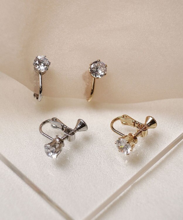 Tiaclasse ワンポイントクリスタルイヤリング シルバー