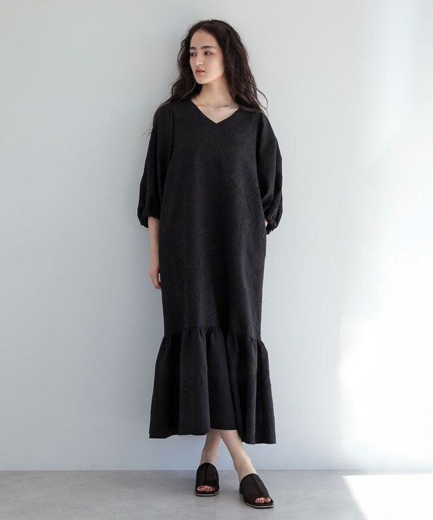 Green Parks ■ＥＳＣＡＲ　エンボスＶネックワンピース Black