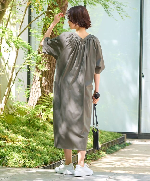 自由区 【WEB限定・洗える・XSサイズあり】ライトギャザーフレアスリーブ ワンピース カーキ系