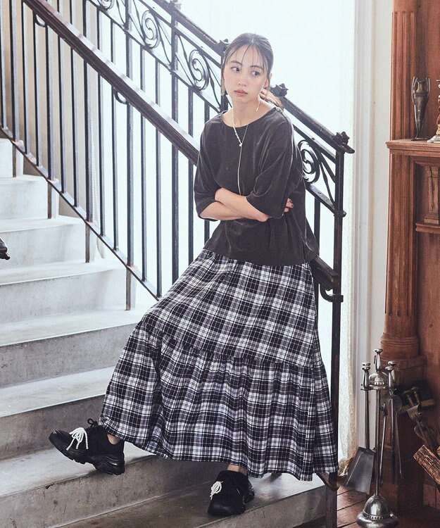 earth music&ecology 【チャーム付き】ＯＲｉｅｎｔａｌ　ＴＲａｆｆｉｃ　パールチャームスニーカー Black