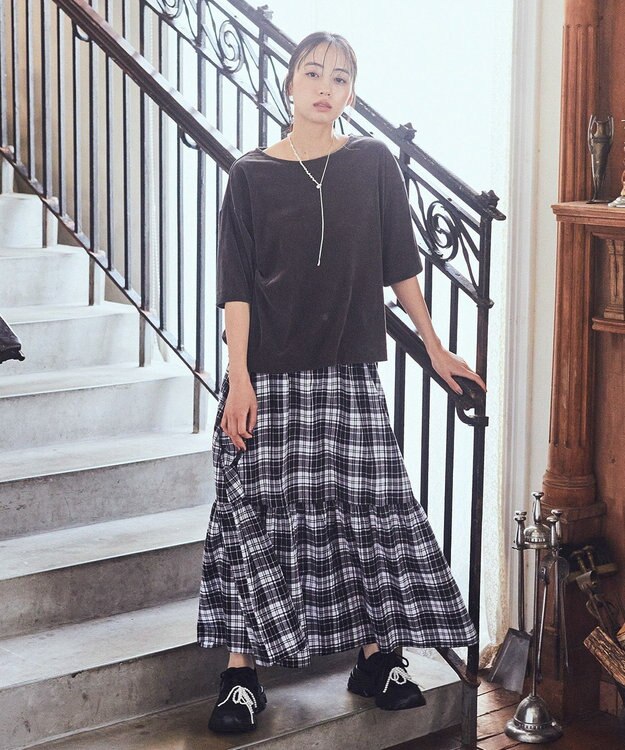 earth music&ecology 【チャーム付き】ＯＲｉｅｎｔａｌ　ＴＲａｆｆｉｃ　パールチャームスニーカー Black