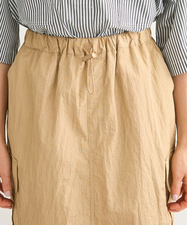 Green Parks シャイニーカーゴスカート Camel