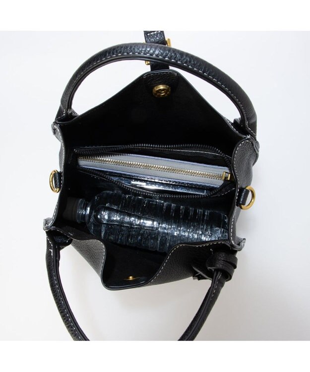 UNBILLION カシュカシュ cachecache / 1枚革風ショルダーベルト付ディテールトート ブラック