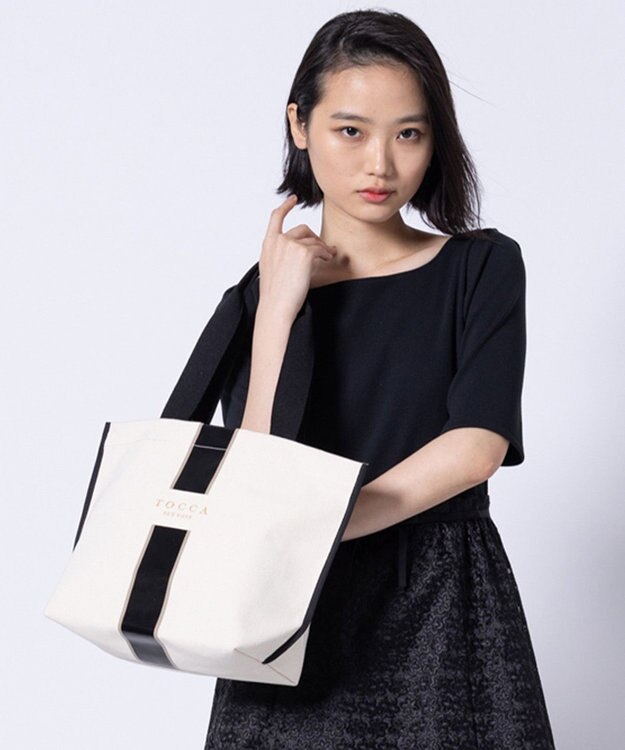 TOCCA 【A4サイズ対応・WEB＆一部店舗限定】PASSI CANVASTOTE キャンバス トートバッグ オフ系