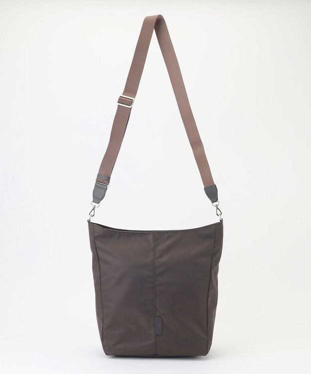 Y'SACCS ツイルナイロン　カーブショルダー　Mサイズ チョコ