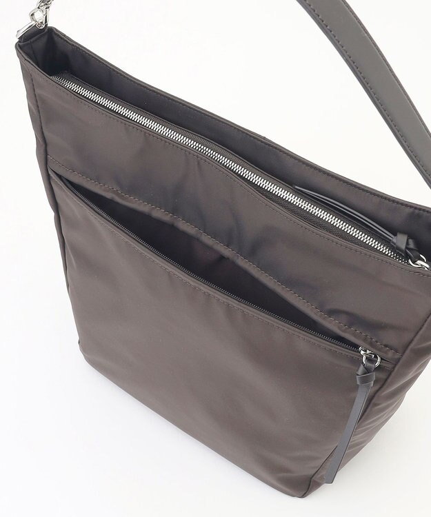 Y'SACCS ツイルナイロン　カーブショルダー　Mサイズ チョコ