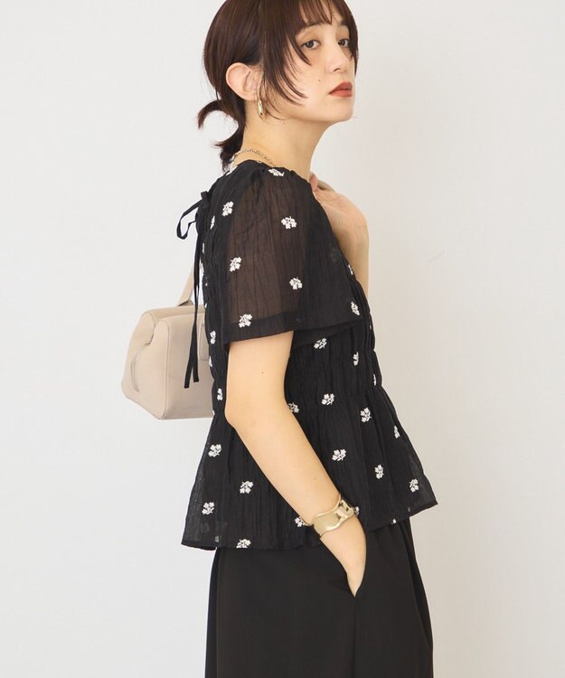 AMERICAN HOLIC 花柄刺繍シャーリングブラウス Black