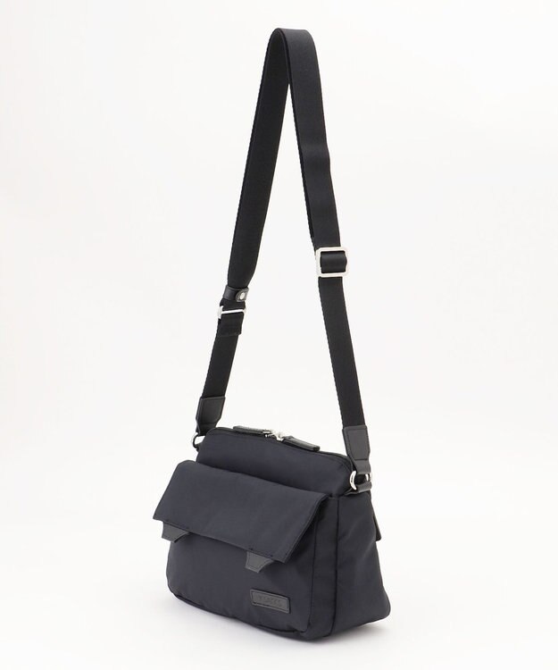 Y'SACCS ダブルタブ　トラベルポシェット ブラック